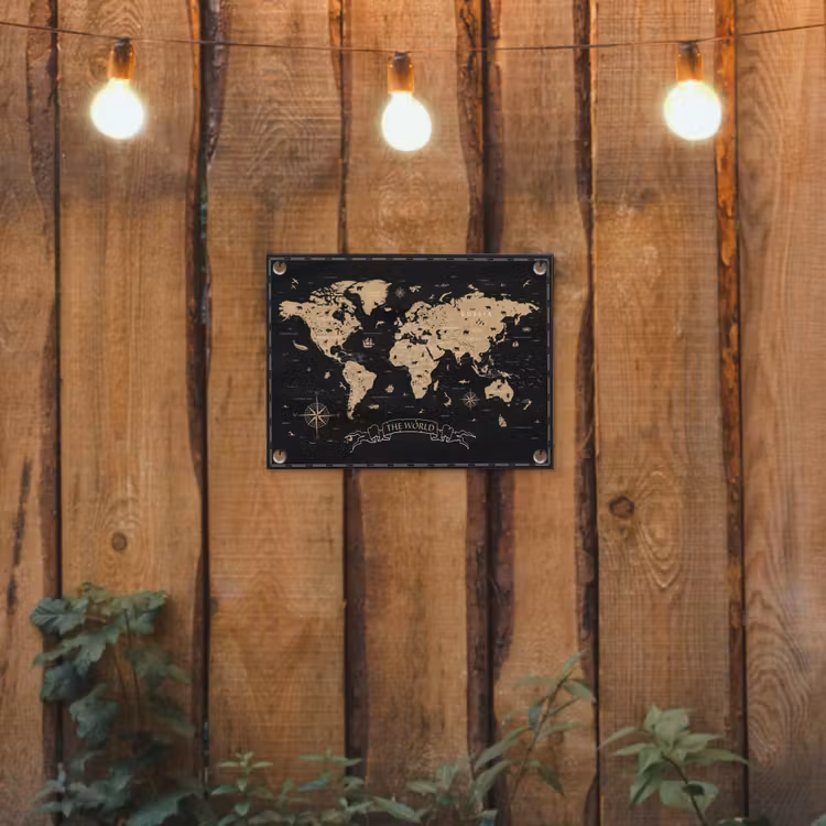 Wereldkaart - Beige - Zwart tuinposter los doek klein -sfeer1