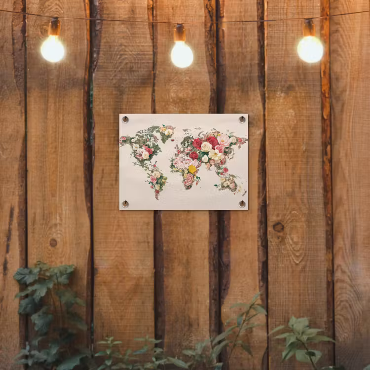 Wereldkaart - Bloemen - Roze tuinposter los doek klein -sfeer1