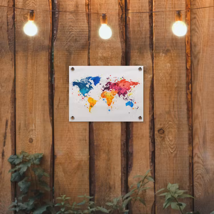 Wereldkaart - Graffiti - Kleurrijk tuinposter los doek klein -sfeer1