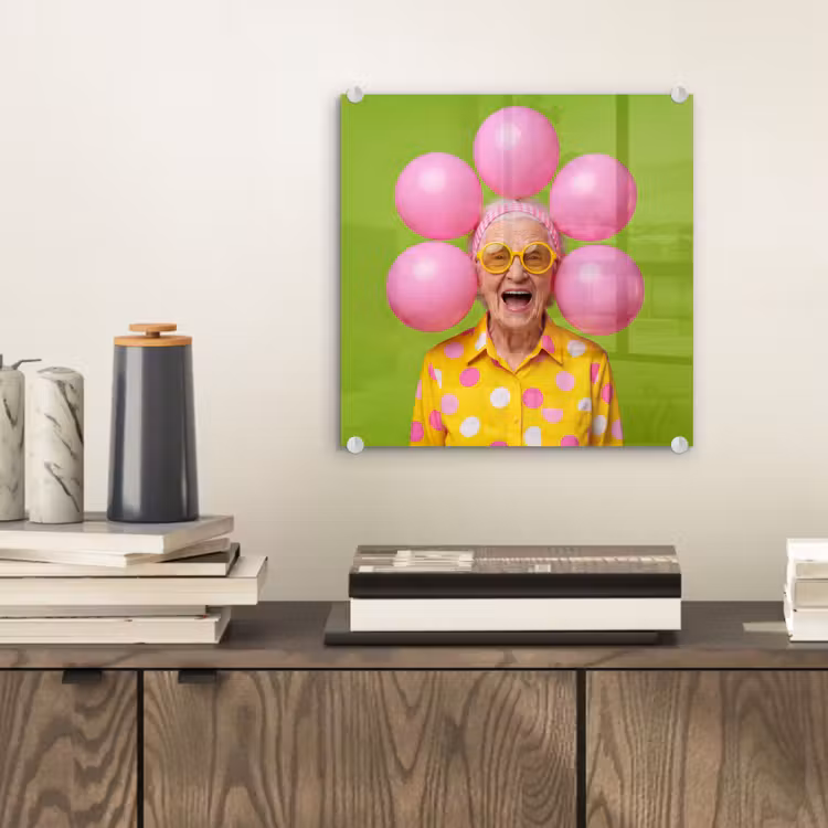 Mens - Ballonnen - Feest - Kleurrijk - Roze plexiglas 5mm klein -sfeer1