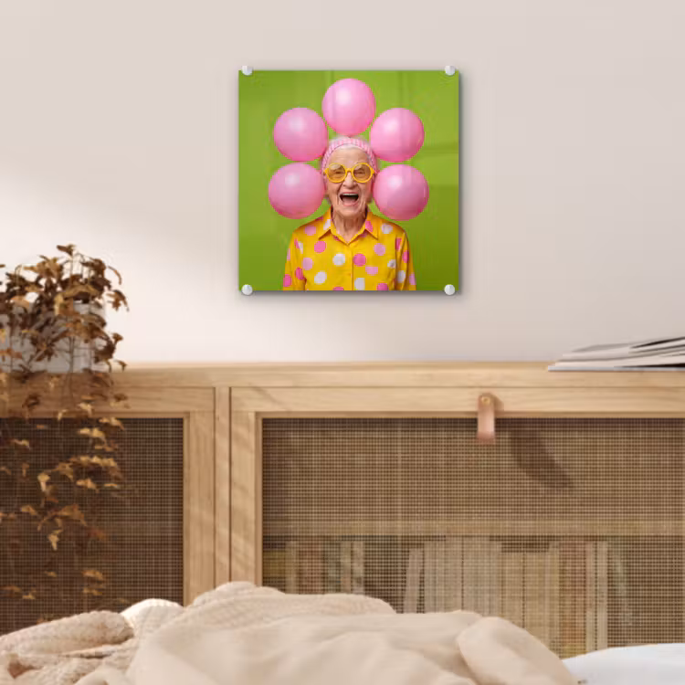 Mens - Ballonnen - Feest - Kleurrijk - Roze plexiglas 5mm klein -sfeer4