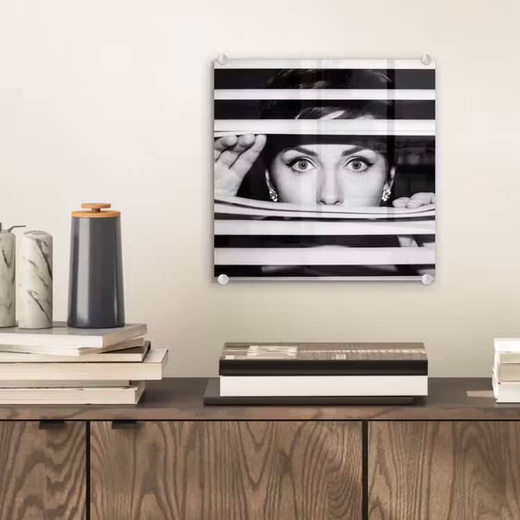 Vrouw - Jaloezieën - Portret - Zwart-wit plexiglas 5mm klein -sfeer1