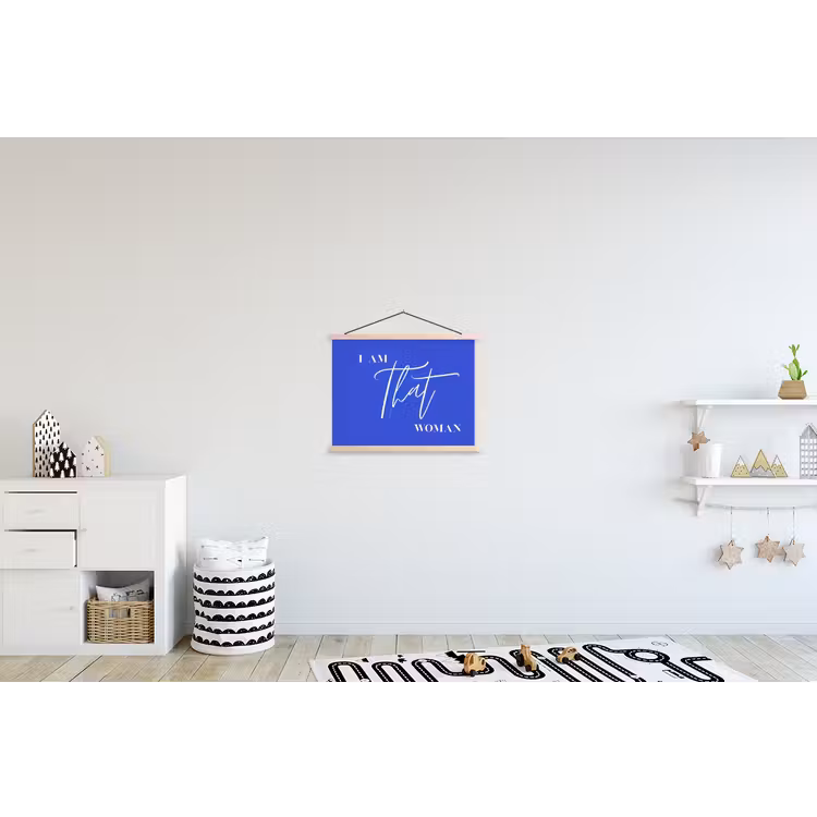 Blauw - I am that woman - Sierlijk - Minimalistisch textielposter latten blank klein -kinderkamer