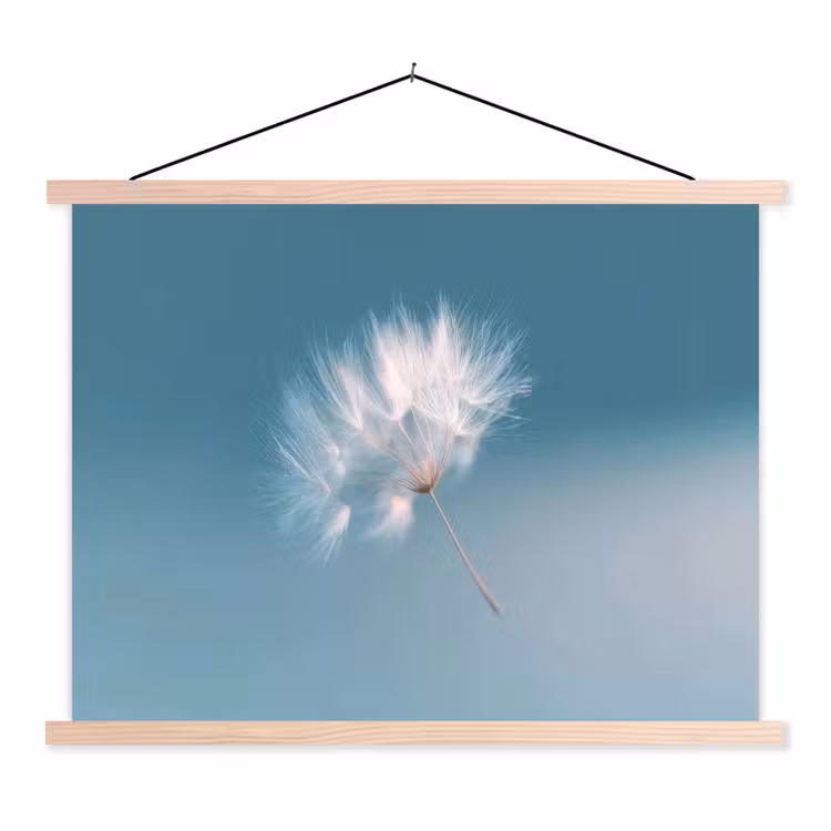 Paardenbloempluisje - Blauw - Lucht textielposter latten blank klein -3d