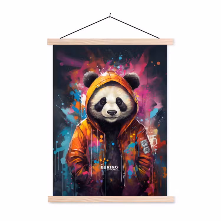 Panda met oranje jas en verfspetters textielposter latten blank klein -3d