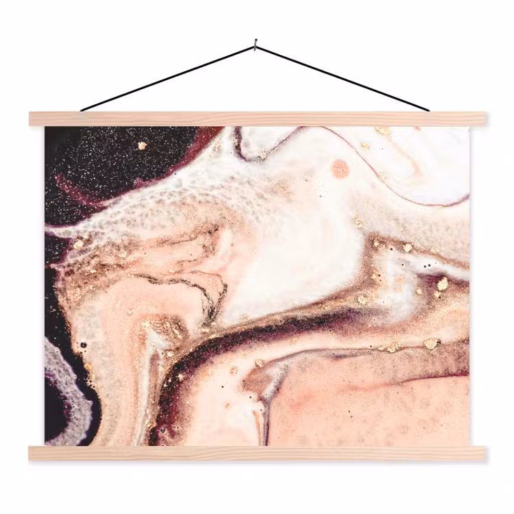 Binnenkant van een roze geode uit de natuur textielposter latten blank klein -3d