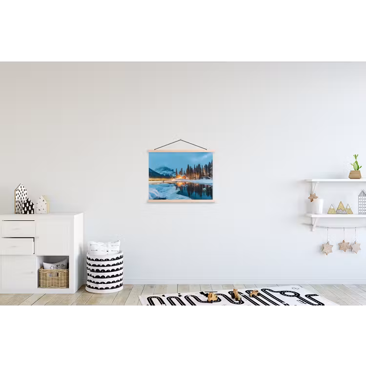 Winterlandschap - Natuur - Huis - Bergen - Sneeuw textielposter latten blank klein -kinderkamer