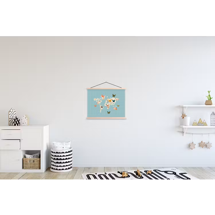 Wereldkaart - Vlinders - Dromerig textielposter latten blank klein -kinderkamer