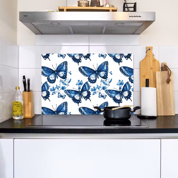 Blauw - Vlinders - Bloemen - Wit Inductie beschemer met haakjes klein 777 -sfeer2