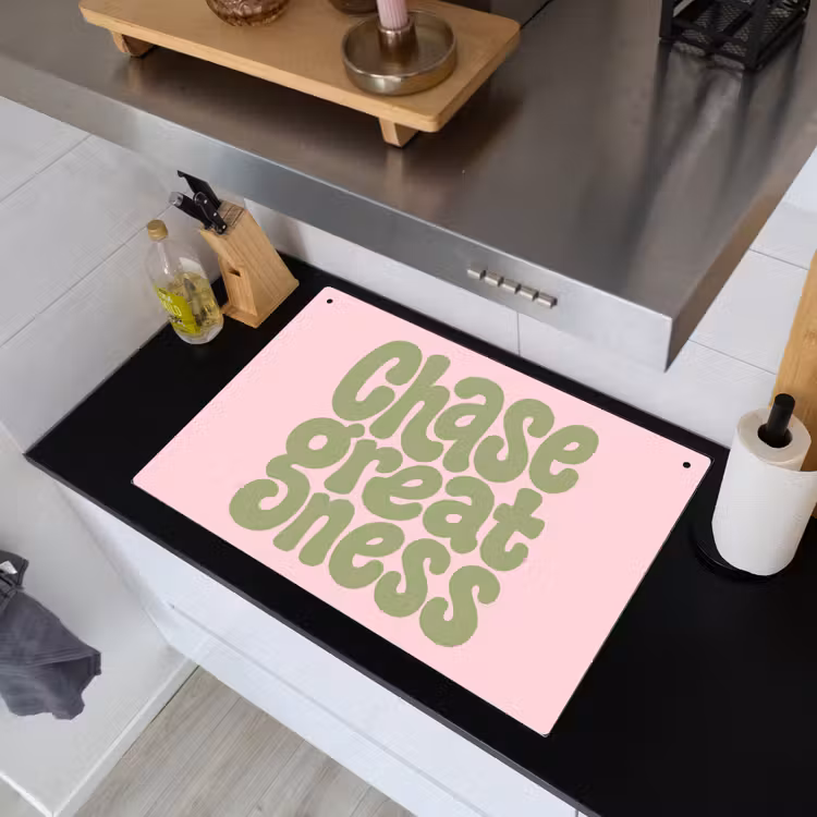 Chase greatness - Groen - Roze - Retro Inductie beschemer met haakjes klein -sfeer1