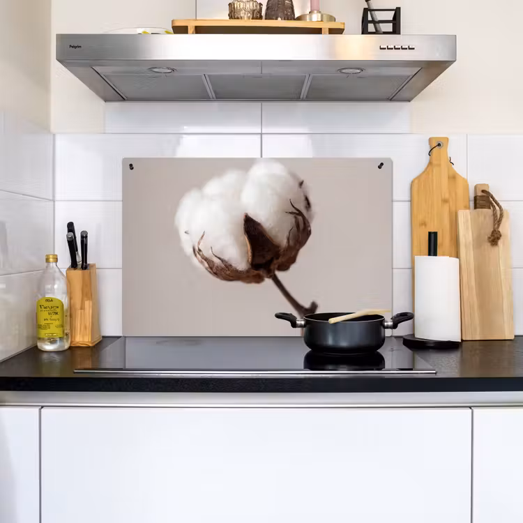 Katoenbol - Minimalistisch - Wit Inductie beschemer met haakjes klein -sfeer2