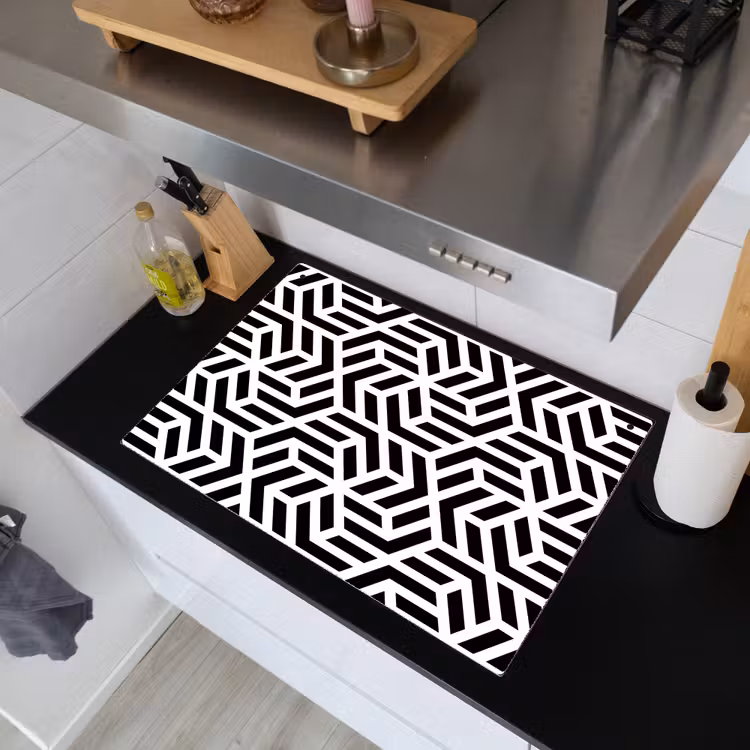 Design - Geometrie - Patroon - Zwart - Wit Inductie beschemer met haakjes klein 777 -sfeer1