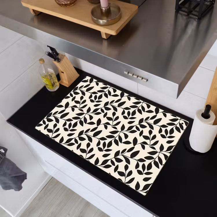 Elegant - Patroon - Zwart - Beige Inductie beschemer met haakjes klein 777 -sfeer1