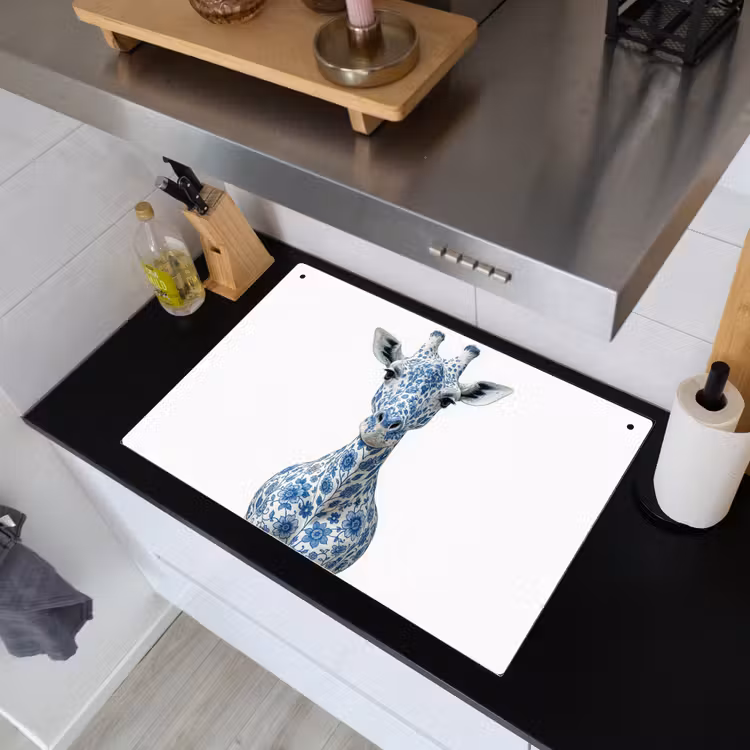 Giraffe - Delfts blauw - Dieren - Minimalistisch Inductie beschemer met haakjes klein -sfeer1