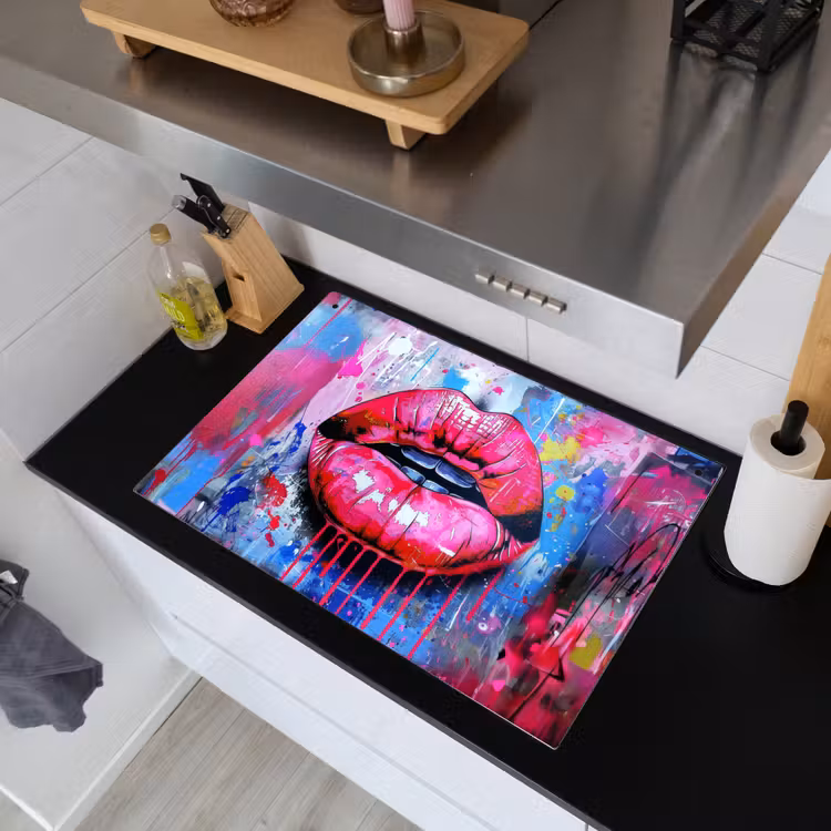 Graffiti - Lippen - Felroze - Geschilderd Inductie beschemer met haakjes klein -sfeer1