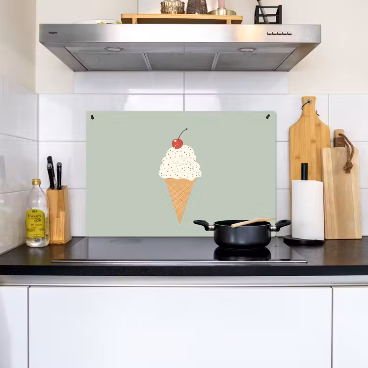 Illustratie - Ijsje - Spikkels - Kers Inductie beschemer met haakjes klein -sfeer2
