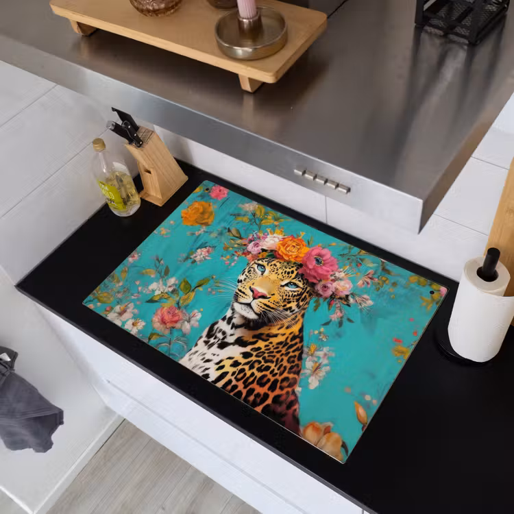 Luipaard - Bloemen - Kroon Inductie beschemer met haakjes klein -sfeer1