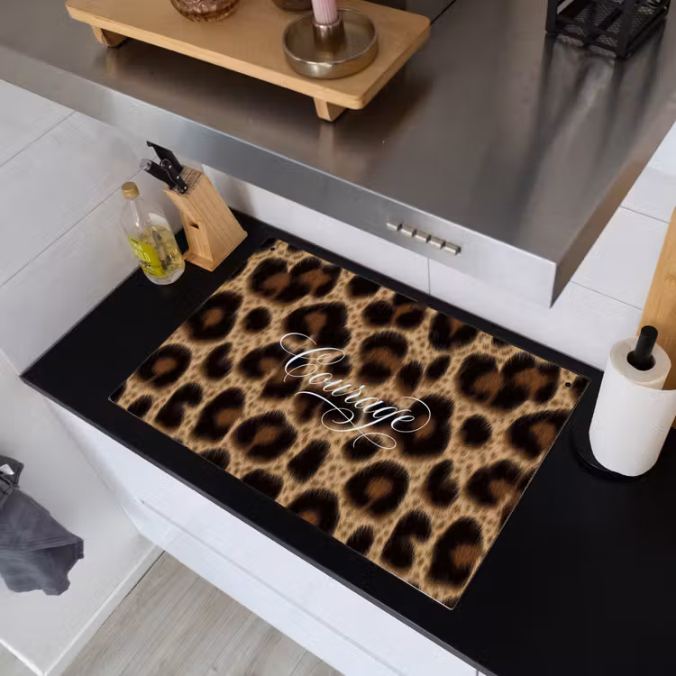 Luipaardprint - Bruin - Courage - Sierlijk Inductie beschemer met haakjes klein -sfeer1