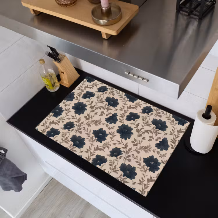Motief - Bloemen - Zwart - Beige Inductie beschemer met haakjes klein 777 -sfeer1