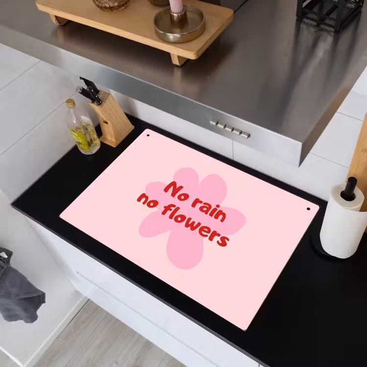 No rain no flowers - Bloem - Roze Inductie beschemer met haakjes klein -sfeer1