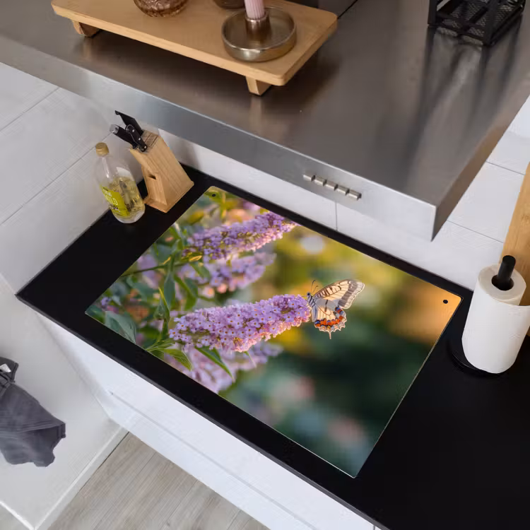 Sierlijke - Vlinder - Paarse - Bloemen Inductie beschemer met haakjes klein -sfeer1