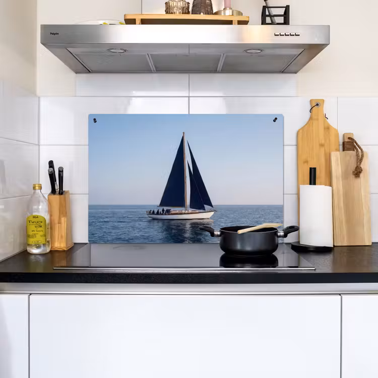 Zeilboot - Zee - Blauw Inductie beschemer met haakjes klein -sfeer2