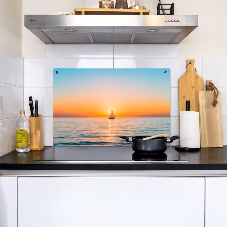 Zee - Zeilboot - Zonsondergang Inductie beschemer met haakjes klein -sfeer2