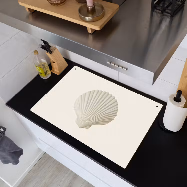 Schelp - Minimalistisch - Wit Inductie beschemer met haakjes klein -sfeer1