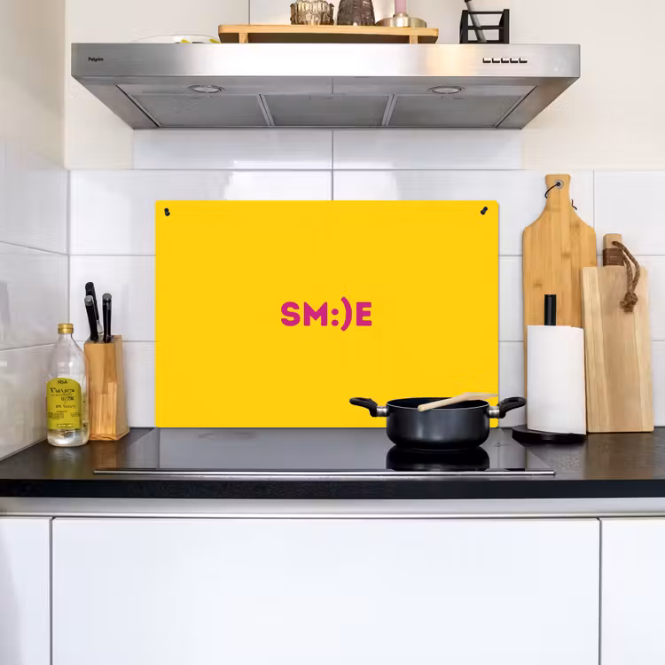 Smile - Roze - Geel Inductie beschemer met haakjes klein -sfeer2