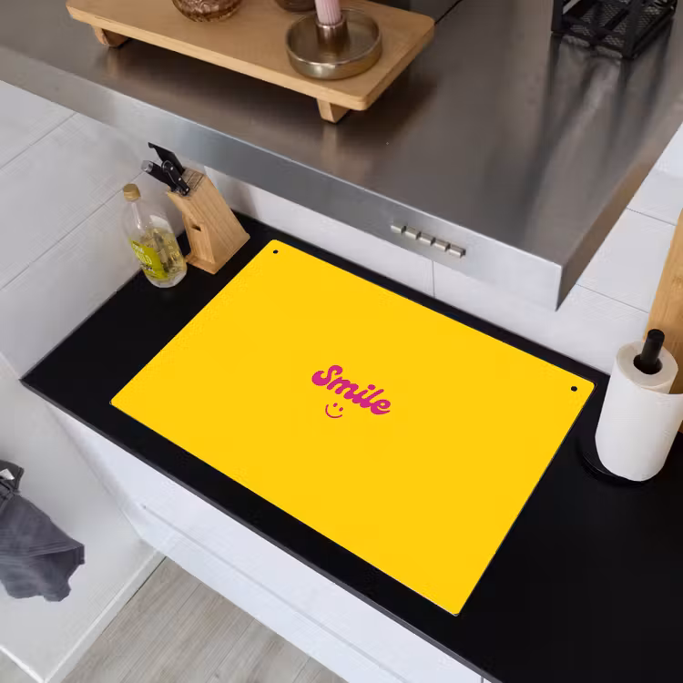Smile - Geel - Roze Inductie beschemer met haakjes klein -sfeer1