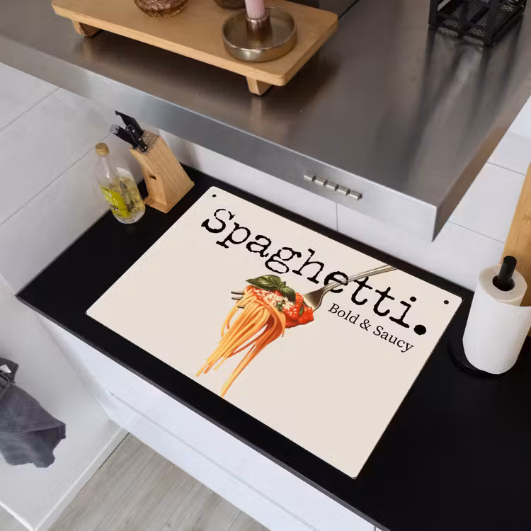 Spaghetti - tomatensaus - Parmezaanse kaas Inductie beschemer met haakjes klein -sfeer1