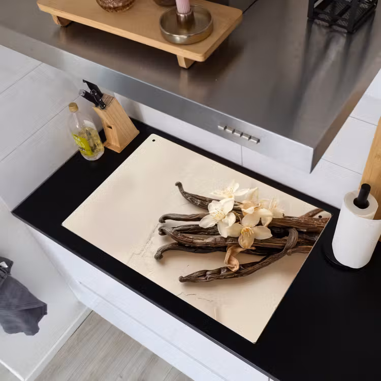 Vanille - Bloemen - Beige Inductie beschemer met haakjes klein -sfeer1