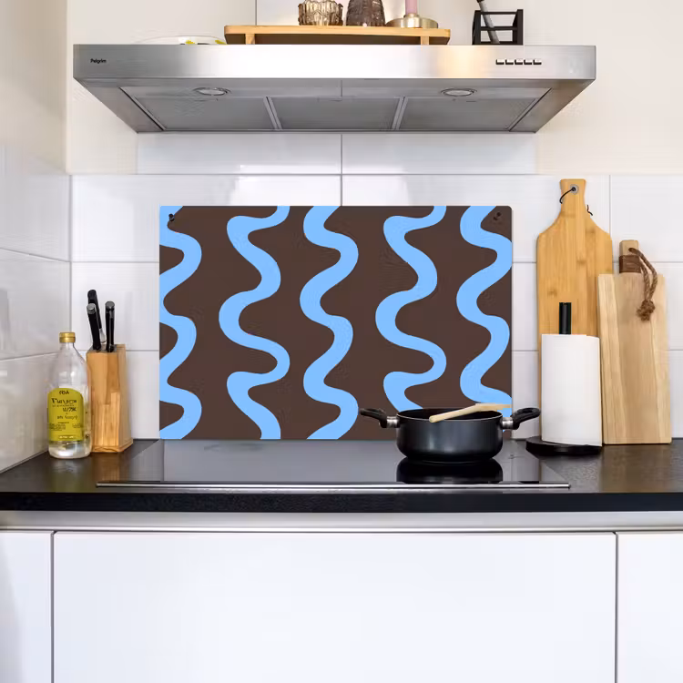 Kronkelende lijnen - Blauw - Bruin - Minimalistisch Inductie beschemer met haakjes klein 777 -sfeer2