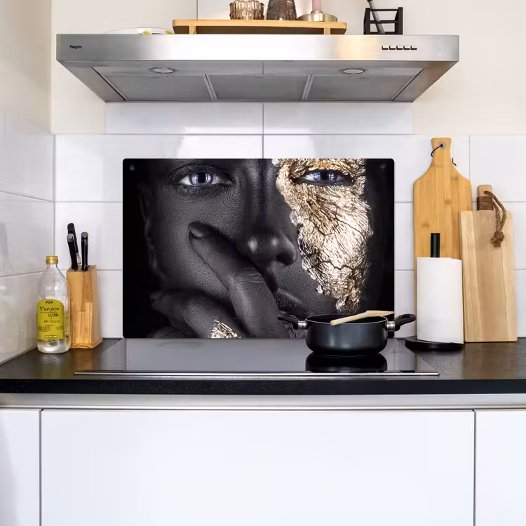 Vrouw - Goud - Zwart - Schmink - Luxe Inductie beschemer met haakjes klein -sfeer2