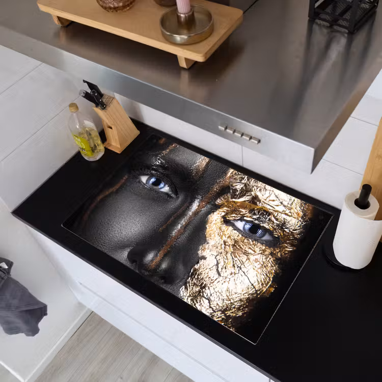 Vrouw - Bladgoud - Zwart - Goud - Luxe Inductie beschemer met haakjes klein -sfeer1
