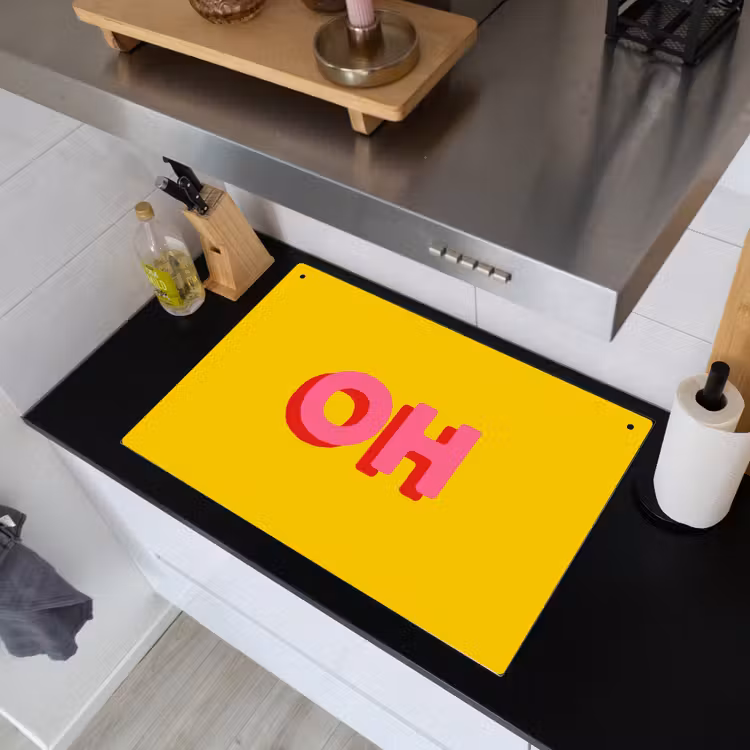 Geel - Roze - Oh - 3D Inductie beschemer met haakjes klein -sfeer1