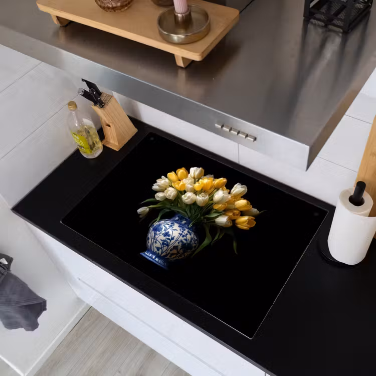 Geel - Tulpen - Vaas - Bloemen Inductie beschemer met haakjes klein -sfeer1