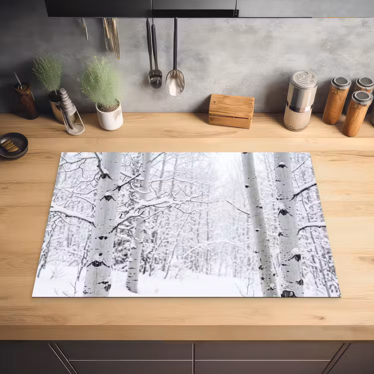 Berkenbomen - Sneeuw - Winter - Bos - Wit Inductie beschermer vinyl 3mm klein -sfeer5
