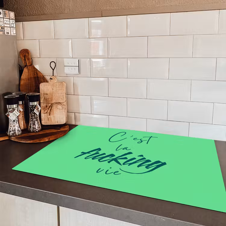 c'est la fucking vie - Groen - Penseelstijl Inductie beschermer vinyl 3mm klein -sfeer3