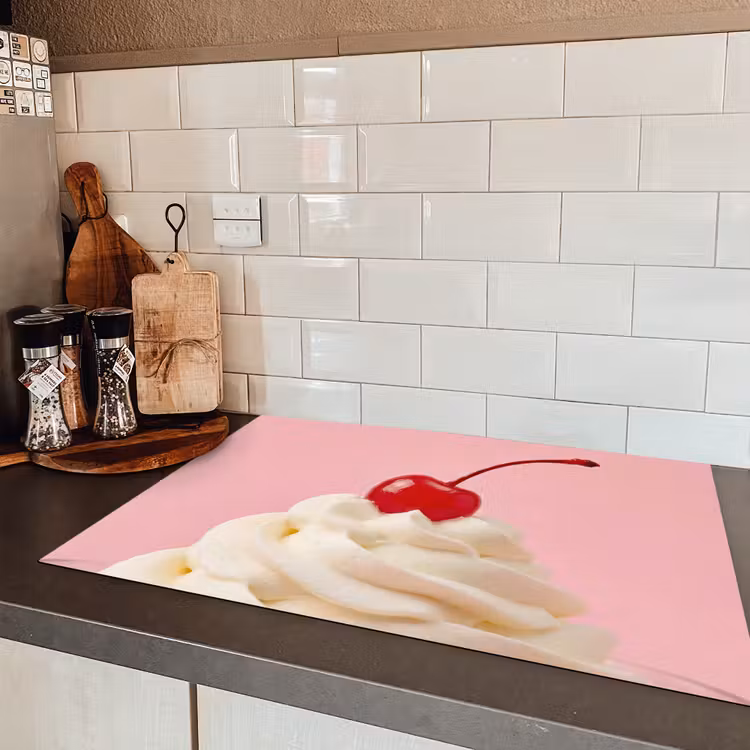 Kers - Slagroom - Roze Inductie beschermer vinyl 3mm klein -sfeer3