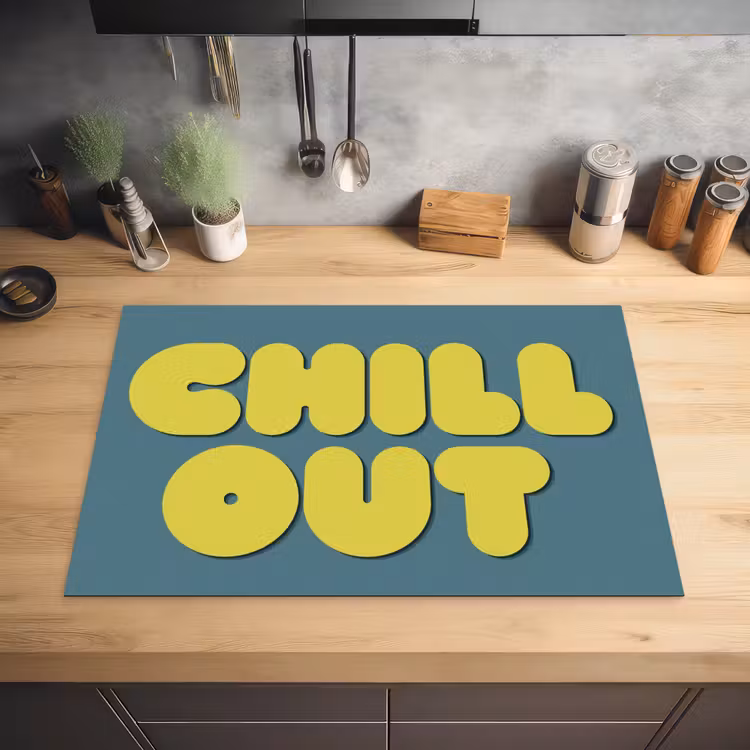 Chill out - Geel - Blauw Inductie beschermer vinyl 3mm klein -sfeer5