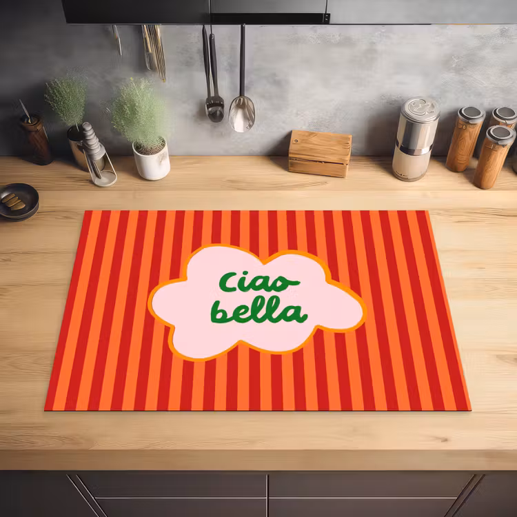 Ciao bella - Tekstwolk - Strepen - Oranje Inductie beschermer vinyl 3mm klein -sfeer5