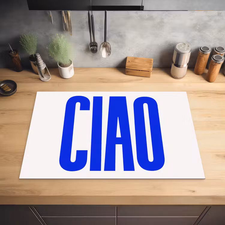 Ciao - Hoofdletters - Blauw - Minimalistisch Inductie beschermer vinyl 3mm klein -sfeer5