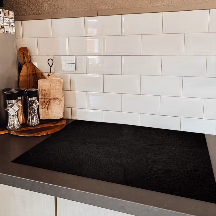 Beton print - Industrieel - Zwart Inductie beschermer vinyl 3mm klein -sfeer3