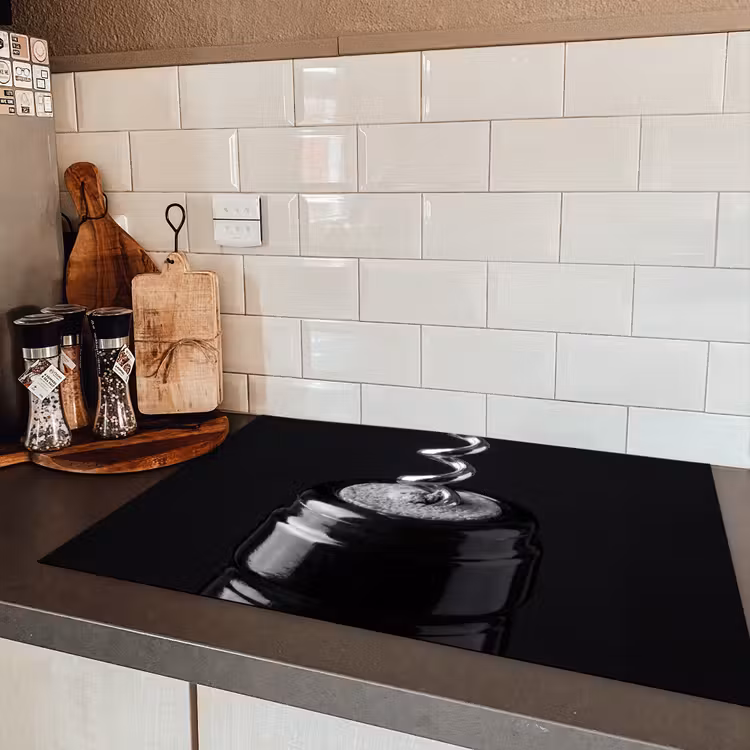 Kurkentrekker - Wijn - Zwart - Wit Inductie beschermer vinyl 3mm klein -sfeer3