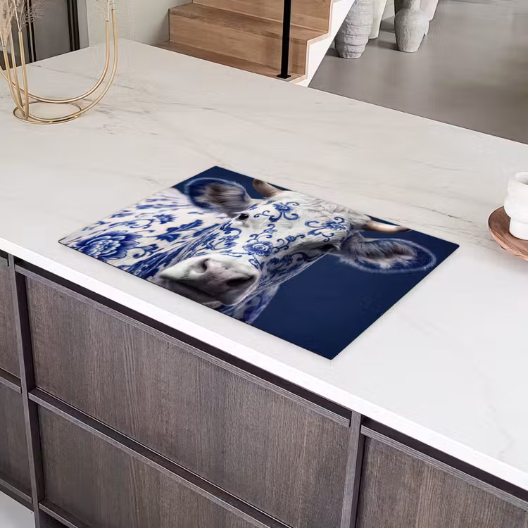 Koe - Delfts - Blauw - Artistiek Inductie beschermer vinyl 3mm klein -sfeer8