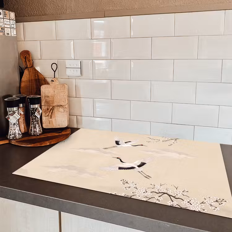 Kraanvogels - Bloesem - Beige Inductie beschermer vinyl 3mm klein -sfeer3