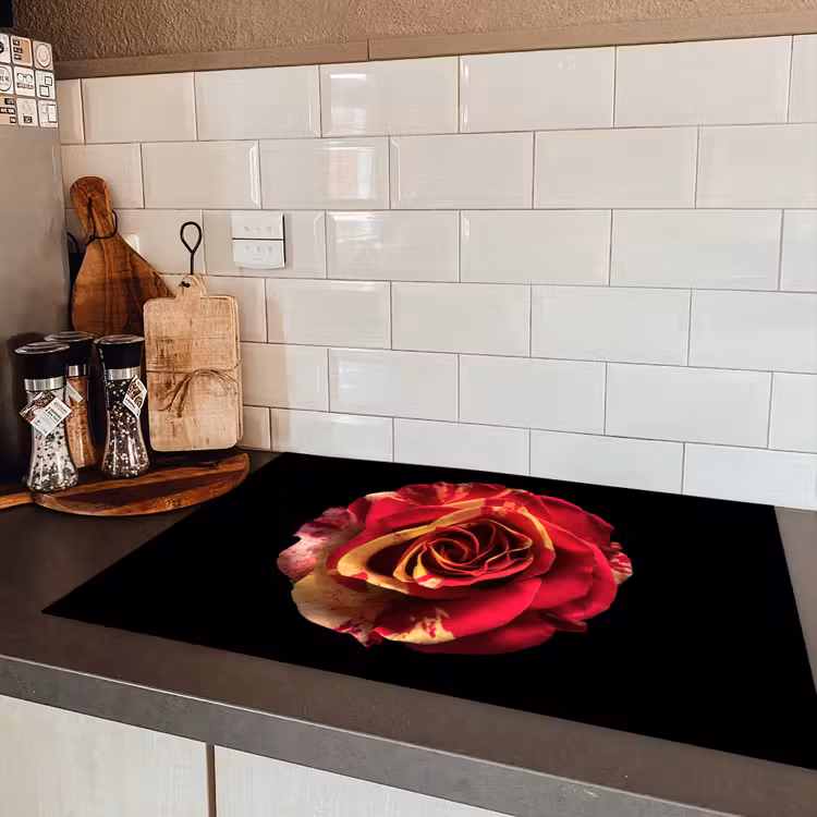 Bloem - Roos - Rood - Zwart Inductie beschermer vinyl 3mm klein -sfeer3