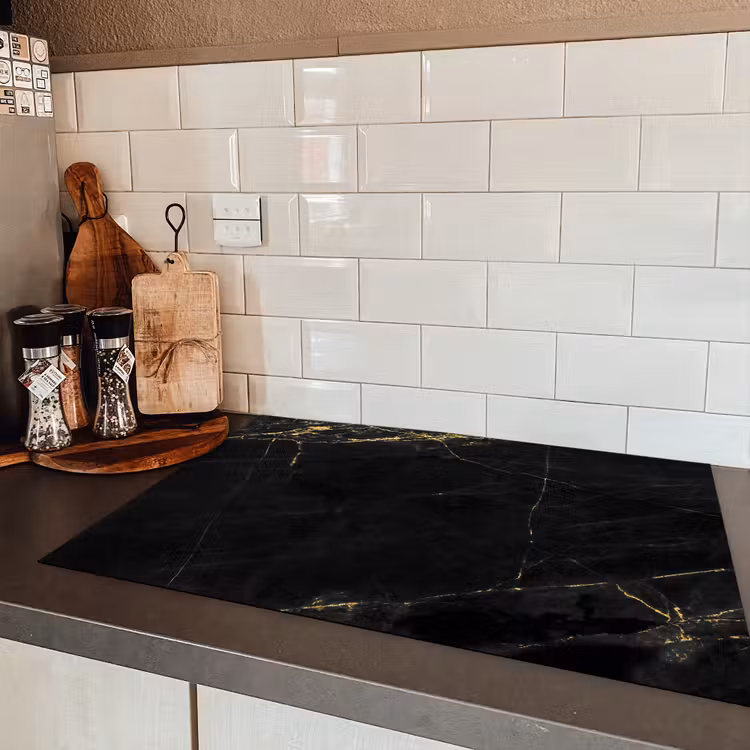 Gouden Bliksem in Ebbenhout Inductie beschermer vinyl 3mm klein -sfeer3
