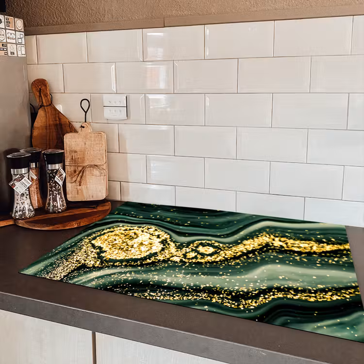 Gouden Storm op Groen Marmer Inductie beschermer vinyl 3mm klein -sfeer3